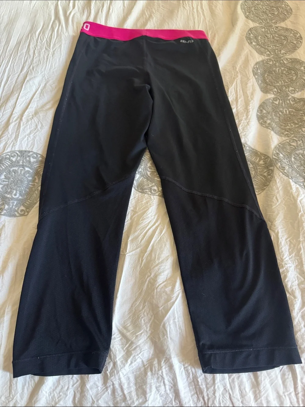Nike stretchy athletic